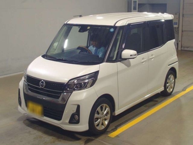 3045 Nissan Dayz roox B21A 2018 г. (TAA Yokohama)